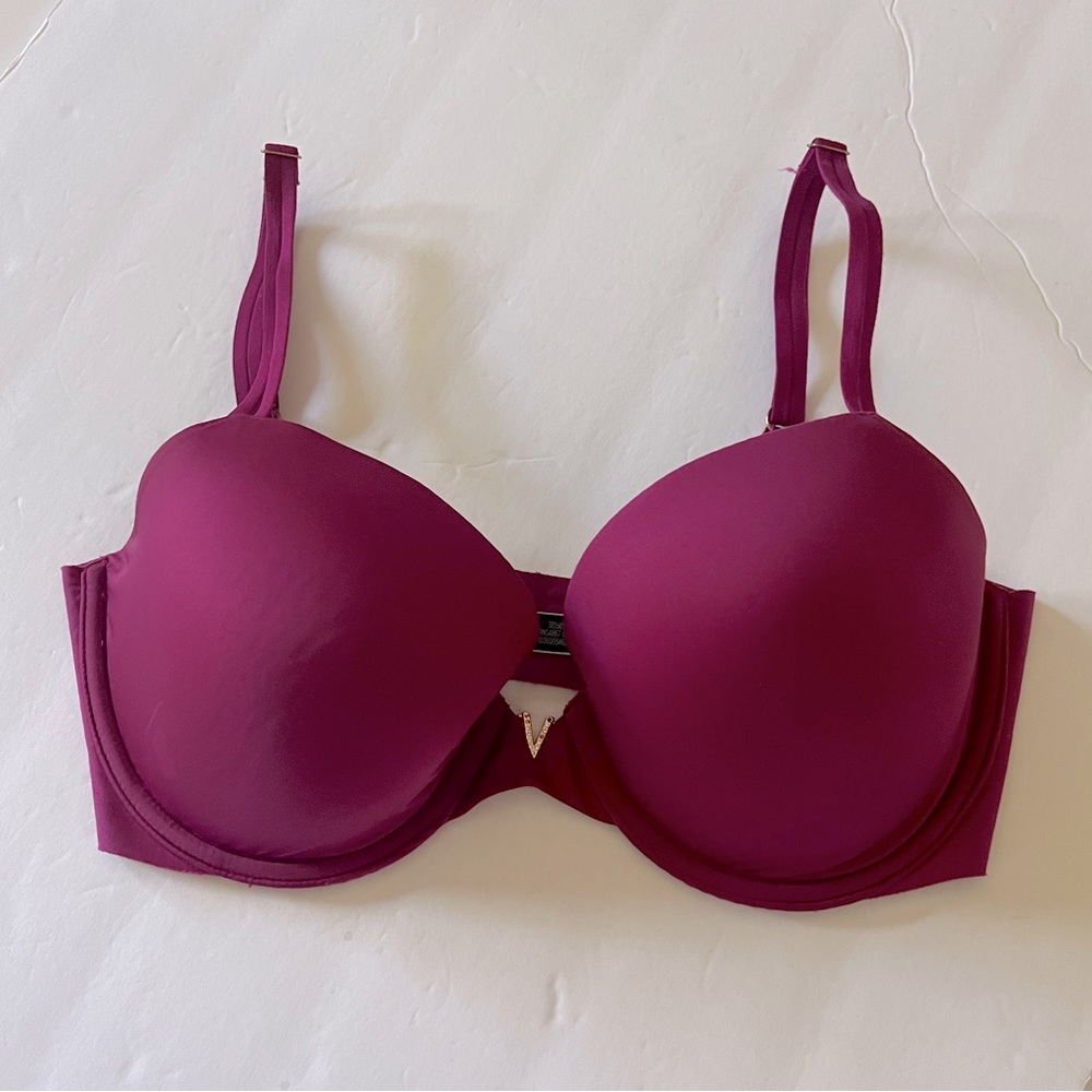 Victoria Secret Women’s Bra V with rhinestones Demi double size 32DD